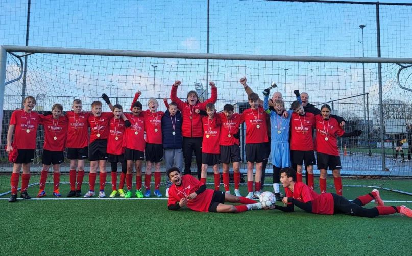 O14-1 kampioen na overwinning tegen Owios